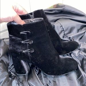 Nine West Velvet bootie